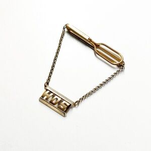 VINTAGE 1930’s Swank Gold Tone Initial Tie Clip with Chain